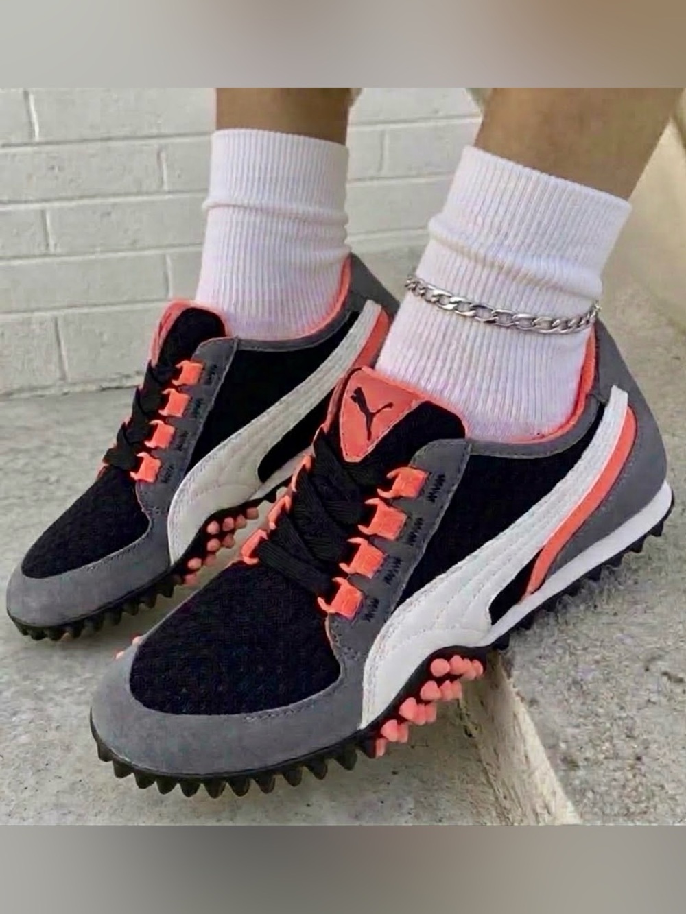 PUMA Women's 7.5 US Malta Lace Cross-Training Shoe Black Fluorescent Peach
